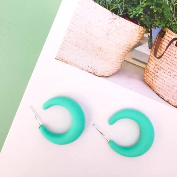 7/$35retro Pastel Turquoise Minimalist Boho Matte Hoops Huggie Earrings